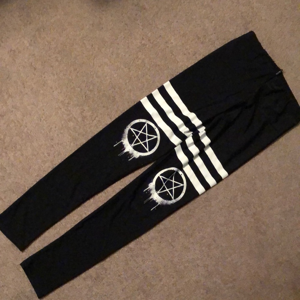 🧡HALLOWEEN IS HERE🖤Pentagram Gothic Leggings🖤🧡